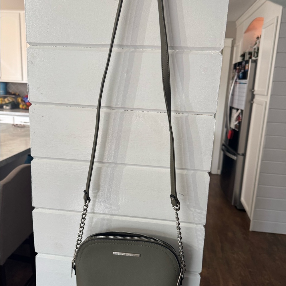 Steven Madden. Olive Green Crossbody Bag